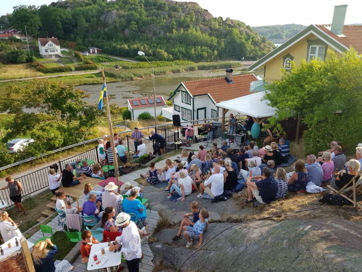 Hem Till Bengt Hotel Kungshamn Bagian luar foto